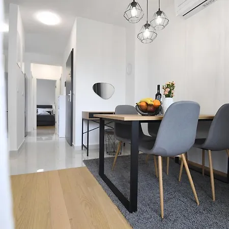 Balera Apartment *